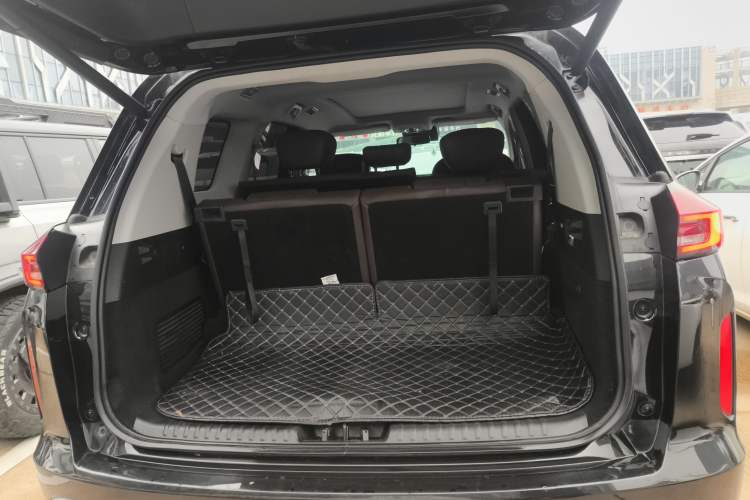 Used  Lanyue 2025 400T Four-Wheel Drive Starry Edition 7-Seater
