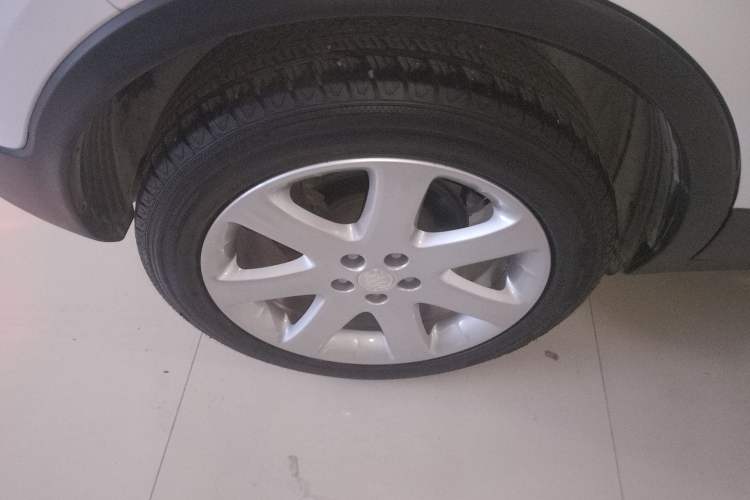 Used Buick Encore 2015 1.4T Automatic Two-Wheel Drive Urban Elite Version
