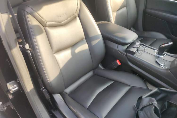 Used Cadillac XT5 2018 28E Four-Wheel Drive Tech Version
