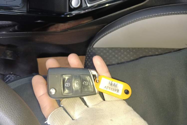 Used Volkswagen Tacqua 2023 200TSI DSG Joy-Connect Edition
