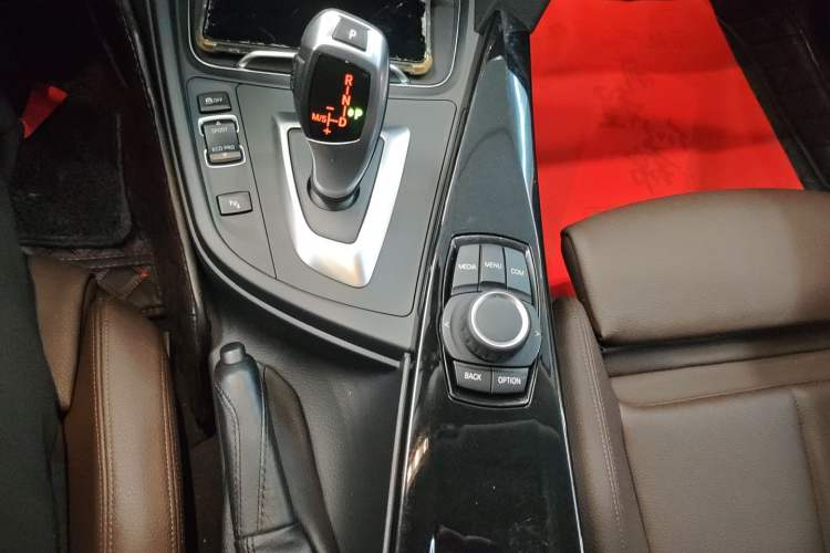 Used BMW 3 Series 2018 320Li Fashion Model
