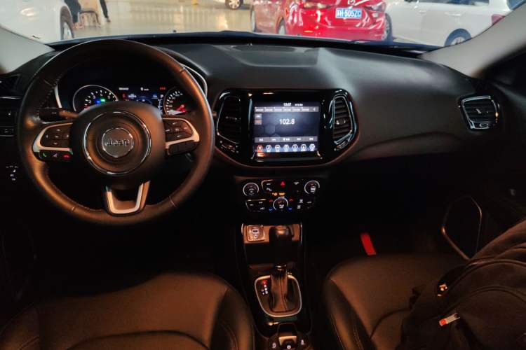 Used  Compass 2020 220T Automatic Elite Edition