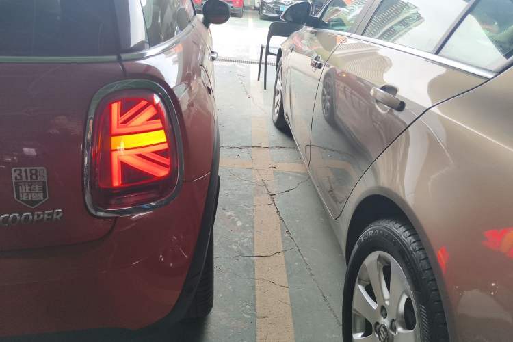 Used MINI MINI 2021 1.5T COOPER Artist