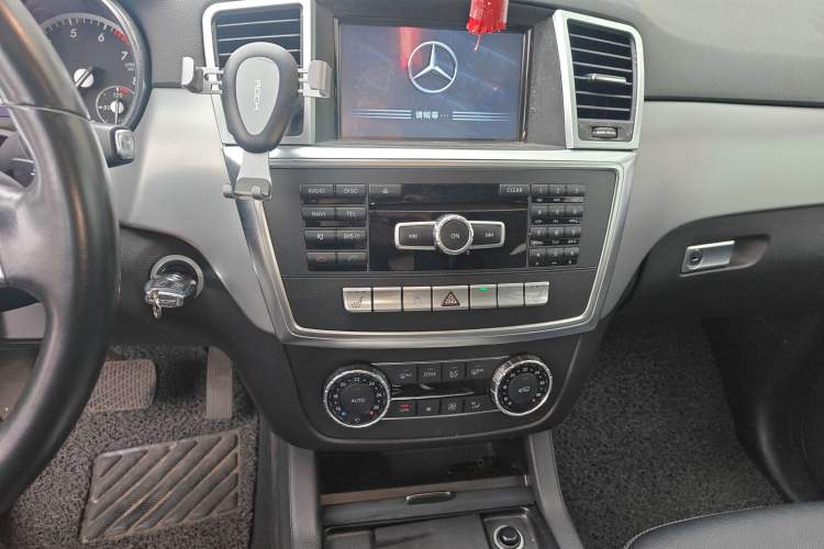 Used Mercedes-Benz M-Class 2014 ML 320 4MATIC