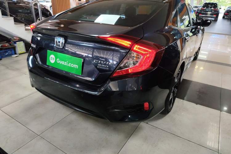 Used Honda Civic 2016 220TURBO CVT Prestige Edition
