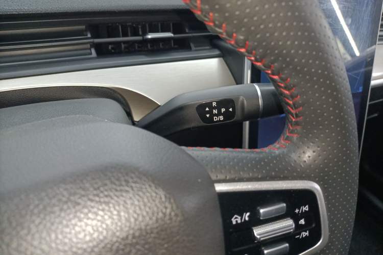 Used NETA V 2021 Long-Range Industry Custom Edition