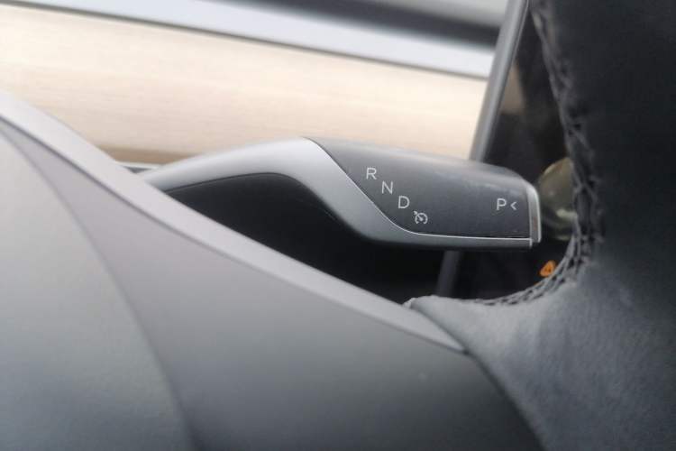 Used Tesla Model Y 2021 Standard Range Rear-Wheel Drive Version
