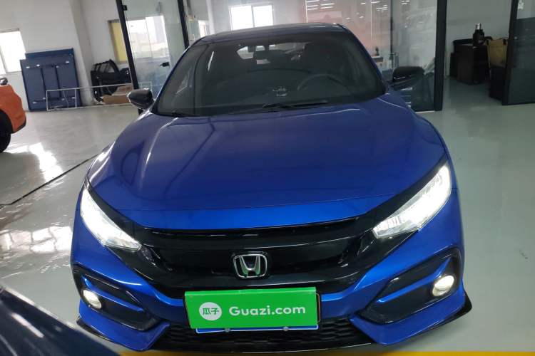 Used Honda Civic 2021 HATCHBACK 220TURBO CVT Trendy Cool Edition
