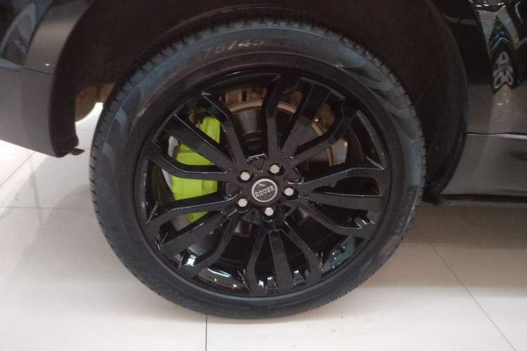 Used Land Rover Range Rover Sport 2020 3.0 L6 SE
