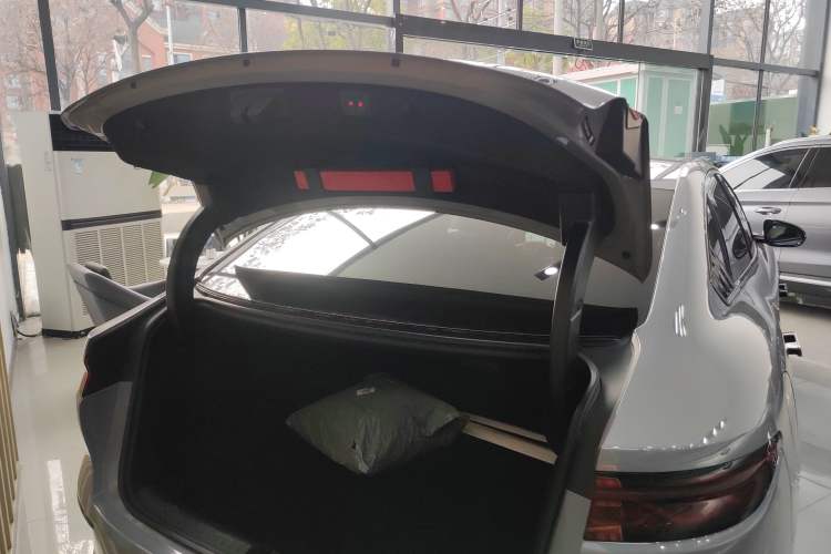 Used BYD Han 2025 EV with 701 km of Laser Radar-Enabled Intelligent Driving