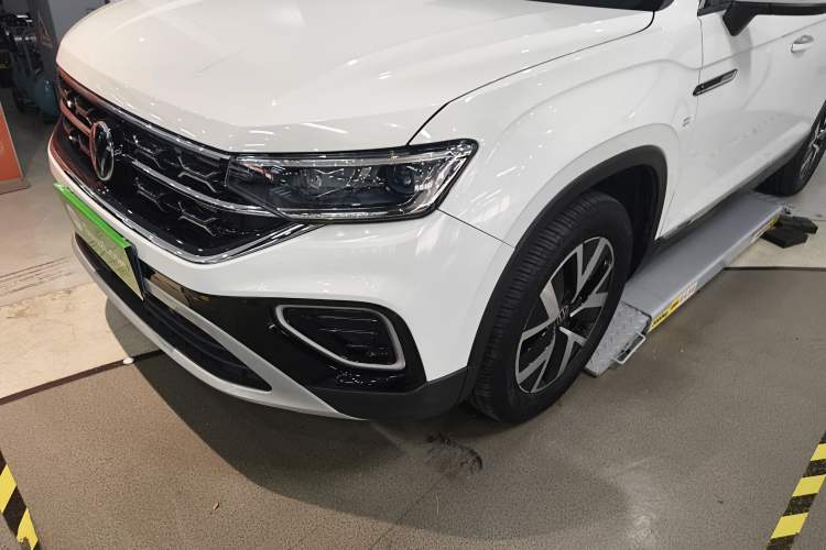 Used Volkswagen Tayron 2024 300TSI Two-Wheel-Drive Luxury Plus Advanced Version
