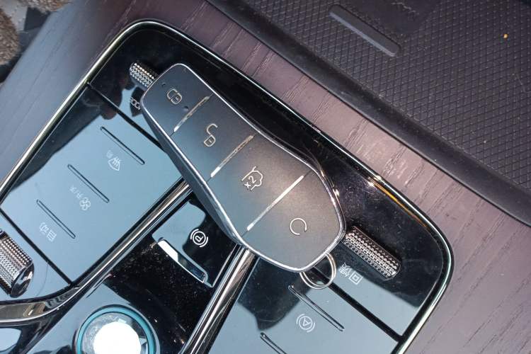 Used BYD Han 2025 EV with 701 km of Laser Radar-Enabled Intelligent Driving
