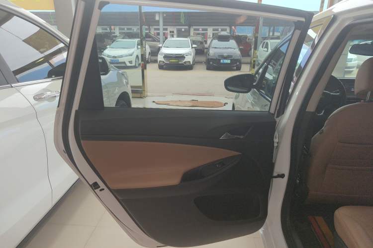 Used Buick GL6 2021 323T Mild Hybrid Connect Luxury Model
