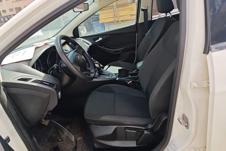 Used Ford Focus 2017 Hatchback 1.6L Automatic Comfort Plus SmartDrive Edition
