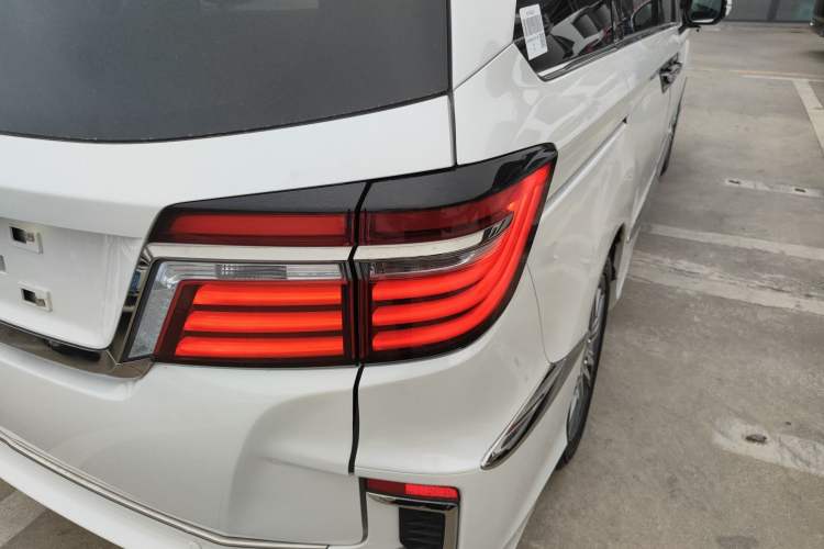 Used Honda Elysion 2019 2.0L Hybrid Luxury Edition
