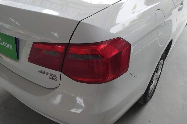 Used Volkswagen Jetta 2015 1.6L Manual Fashion Edition