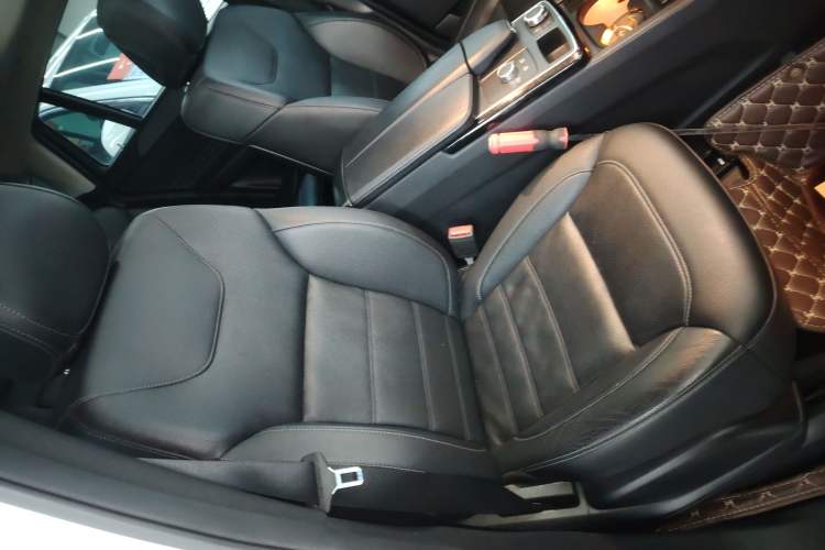 Used Mercedes-Benz GLE Coupe 2015 GLE 320 4MATIC Coupe SUV
