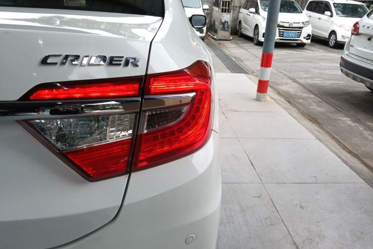 Used Honda Crider 2015 1.8L automatic luxury edition