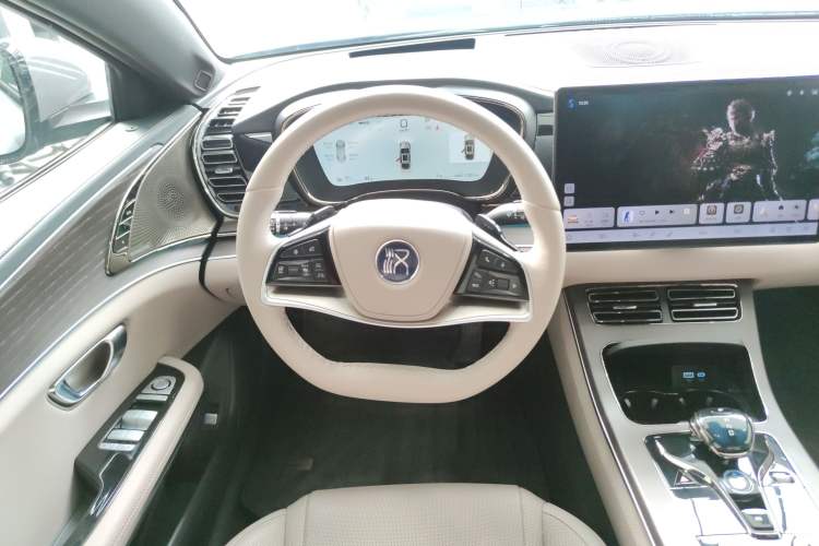Used BYD Han 2025 EV with 701 km of Laser Radar-Enabled Intelligent Driving
