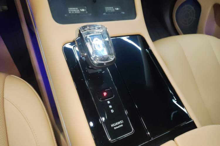 Used Hima AITO M7 2024 1.5T Rear-Drive Plus Version 6 Seats