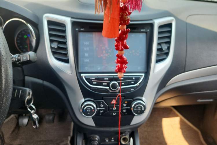 Used Changan CS35 2014 1.6L Manual Luxury Model China IV Standard
