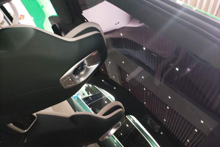 Used  YU7 2025 Ultra-Long Range Rear-Wheel Drive Version
