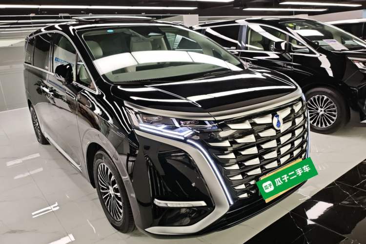 Used Denza D9 2022 DM-i 970 Four-Wheel Drive Flagship Model
