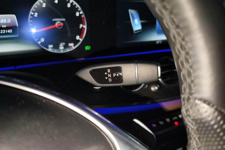 Used Mercedes-Benz E-Class 2017 E 300 L Sporty and Stylish Model
