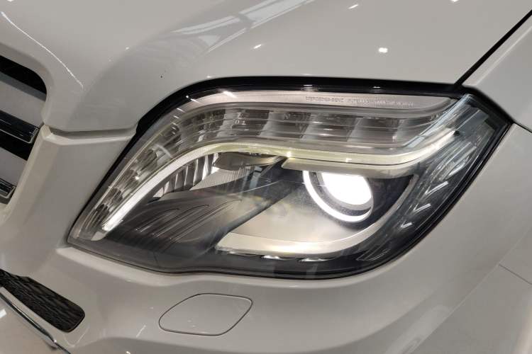 Used Mercedes-Benz GLK-Class 2013 Facelift GLK 300 4MATIC Fashion Edition