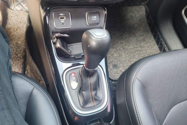 Used  Compass 2019 220T Automatic Family Edition
