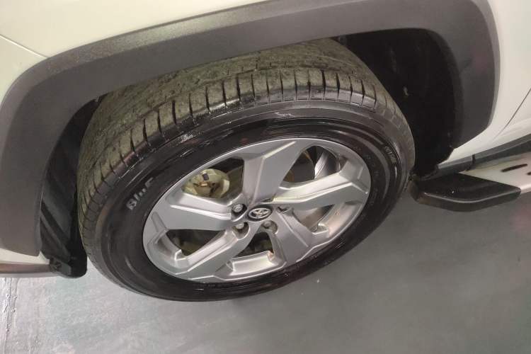 Used Toyota RAV4 2020 2.0L CVT Two-Wheel Drive Fashion PLUS Edition
