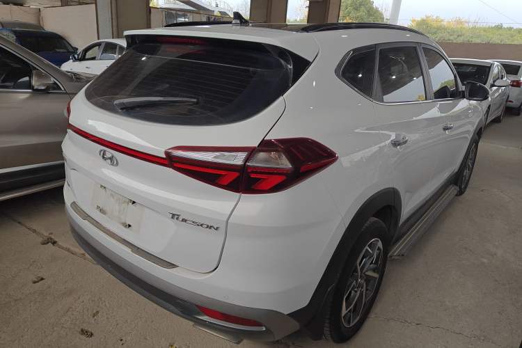 Used Hyundai Tucson 2019 280TGDi Dual-Clutch Two-Wheel Drive Fashion Edition China VI Standard
