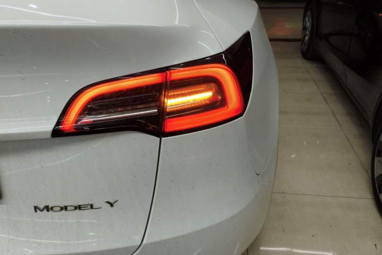 Used Tesla Model Y 2022 Rear-Wheel-Drive Version
