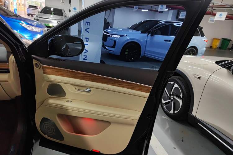 Used Hima AITO M7 2024 1.5T Intelligent Driving Rear-Drive Max Edition 5 Seats
