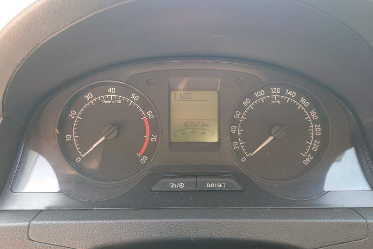 Used Skoda Rapid 2016 1.6L Manual Trend Edition
