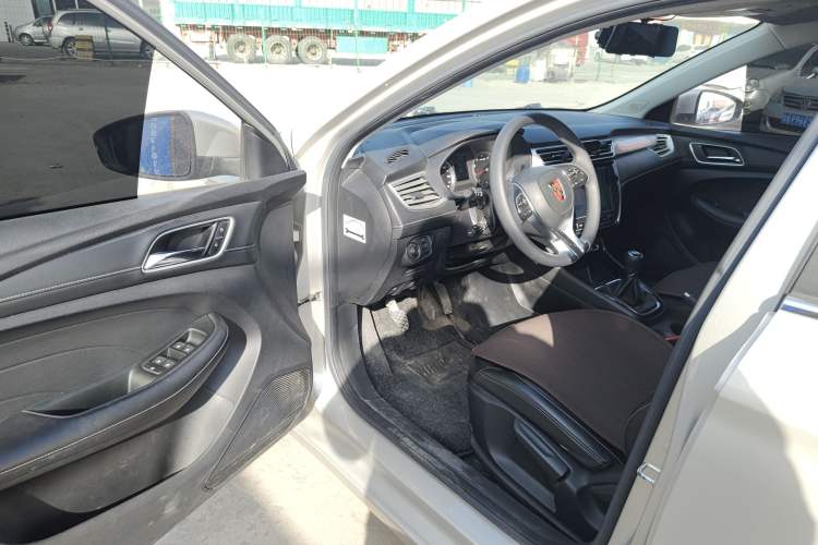 Used Roewe i5 2019 1.5L Manual 4G Connect Leehao Flagship Edition
