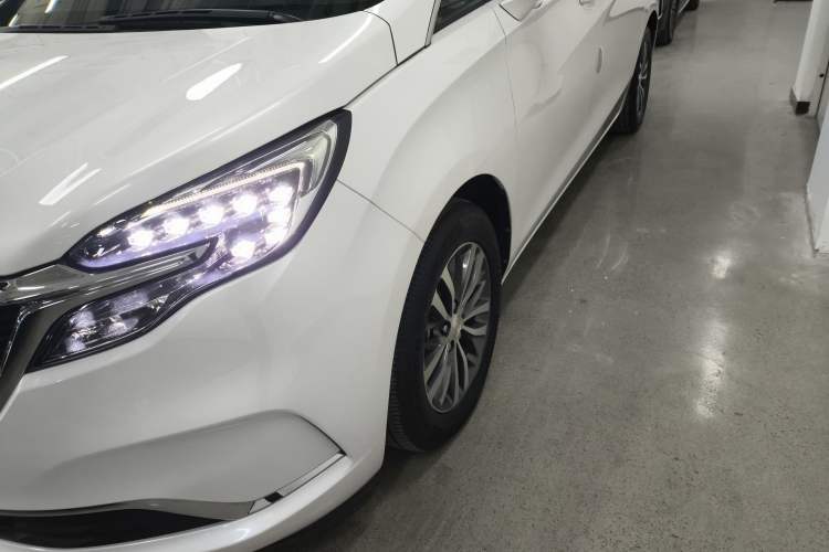 Used Buick GL8 2022 ES Landtrek 653T Comfort Edition