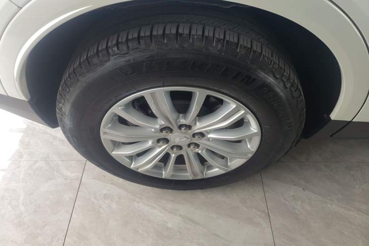 Used Cadillac XT5 2018 25T Tech Model
