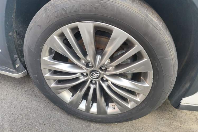 Used Toyota Highlander 2022 Dual-Engine 2.5L Four-Wheel Drive Prestige Version 7 Seats
