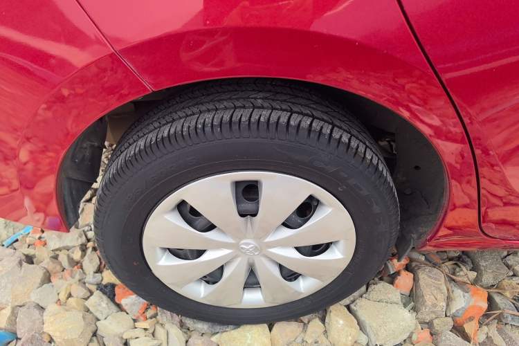 Used Toyota YARiS L 2019 1.5E CVT Dynamic Edition China VI compliant
