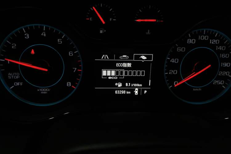 Used Chevrolet Cruze 2017 1.5L Hatchback Automatic Pioneer Sunroof Edition
