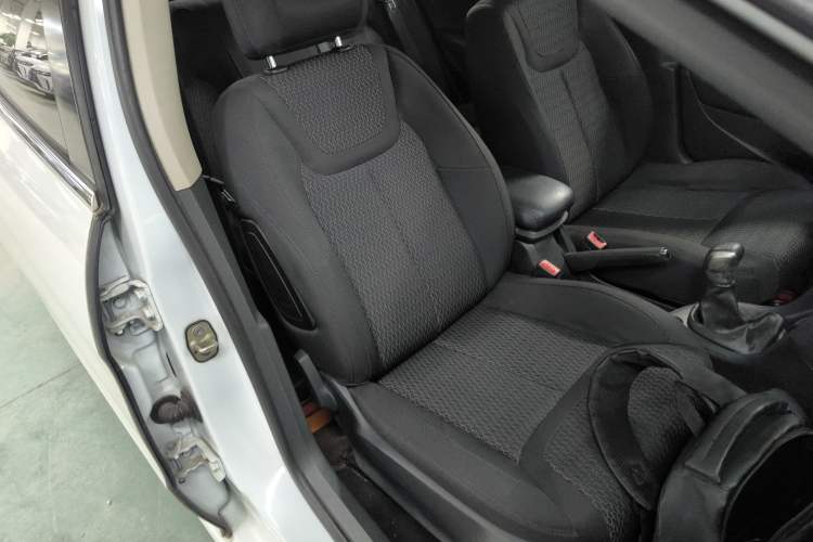 Used Peugeot 308 2014 Enjoy Edition Classic 1.6L Manual Fashion Model