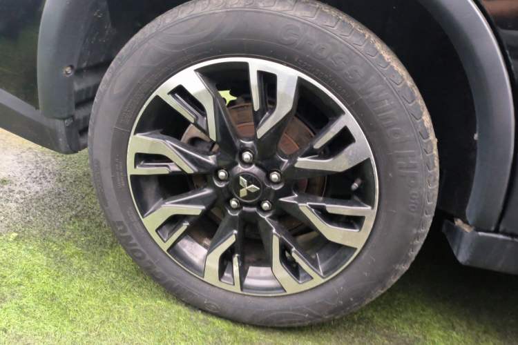 Used Mitsubishi Outlander 2020 2.4L 4x4 Zhi Xiang Edition 7-Seater
