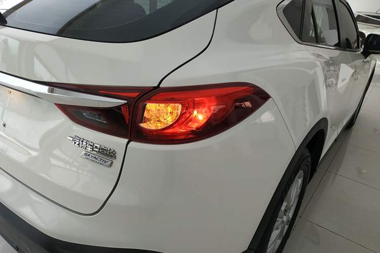 Used Mazda CX-4 2018 2.0L Automatic Two-Wheel Drive Blue Sky Dynamic Version China V Standard
