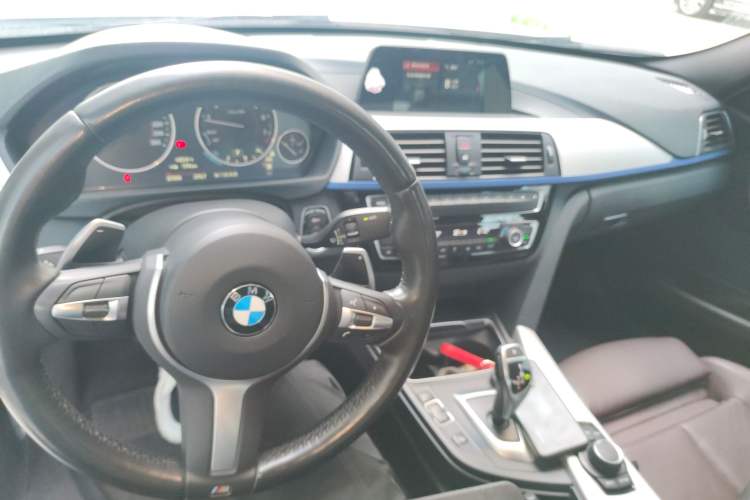 Used BMW 3 Series 2019 320i M Sport Package
