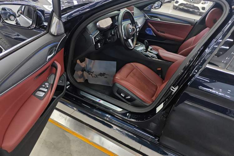 Used BMW 5 Series 2021 530Li Leading Model M Sport Package
