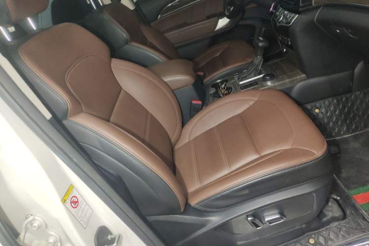 Used Haval H9 2016 2.0T Four-Wheel Drive Luxury 7-Seater
