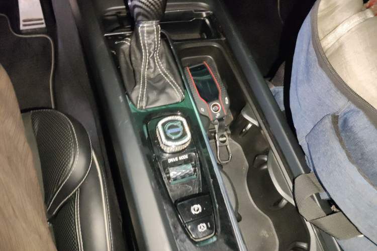 Used Volvo XC60 2018 T5 4x4 Smart & Sporty Edition
