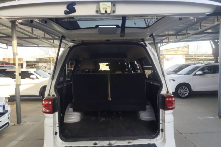 Used FORTHING Lingzhi 2022 Striving Version M5L 1.6L Base Model 7 Seats
