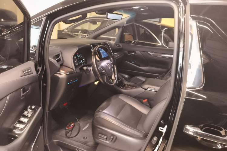 Used Toyota Vellfire 2020 Dual-Engine 2.5L HV Prestige Edition
